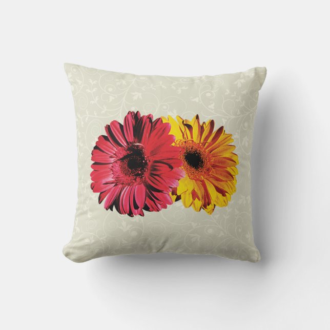 Gele en rode Gerbera margrieten Kussen (Voorkant)