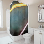 Gele en rode metalen staaf douchegordijn (In situ)