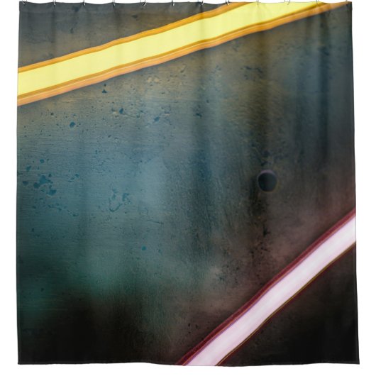 Gele en rode metalen staaf douchegordijn (Voorkant)