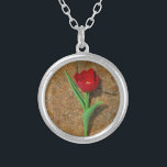 gele en rode tulp zilver vergulden ketting<br><div class="desc">Lentgeel en Rode Tulp,  bruine rots bij het Arrowidenmeer. Foto van Sandy Closs. Pasen,  bloemen,  rode bloemen,  Lente,  valentijn,  valentijnen,  bruiloft,  bruiloften,  Valentijns</div>
