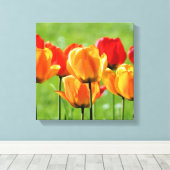Gele en rode tulpen canvas afdruk (Insitu (Houten vloer))