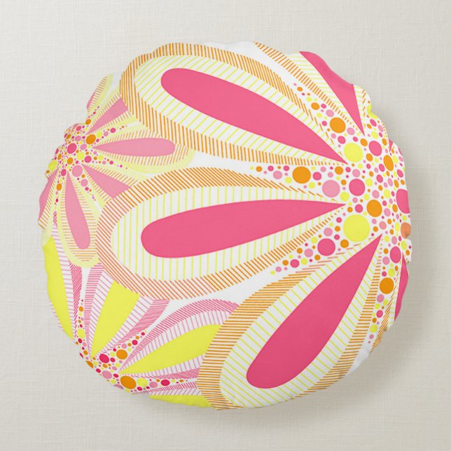 Gele en roze lente bloemen rond kussen (Voorkant)