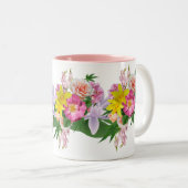 Gele en Roze Tuinbloemen – Elegante Bloemen Tweekleurige Koffiemok (Voorkant rechts)
