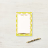 Gele en witte polka stip met gouden Post-it-briefj Post-it® Notes (Op bureau)