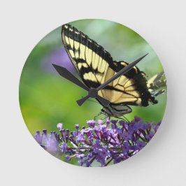 Gele en Zwarte Vlinder op Lavendel Ronde Klok