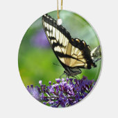 Gele en zwarte vlinder op lavender keramisch ornament (Links)