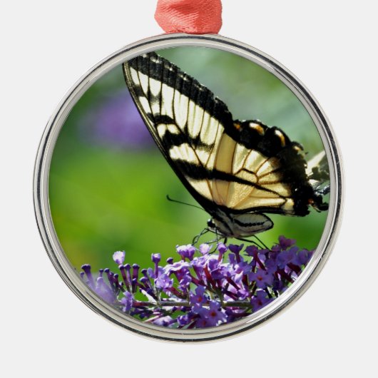 Gele en zwarte vlinder op lavender metalen ornament (Voorkant)