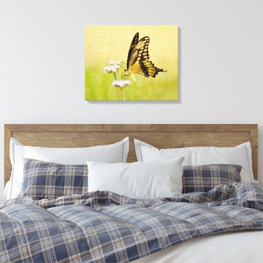Gele en Zwarte Vlinder Wildflower Art Print (Insitu (Slaapkamer))