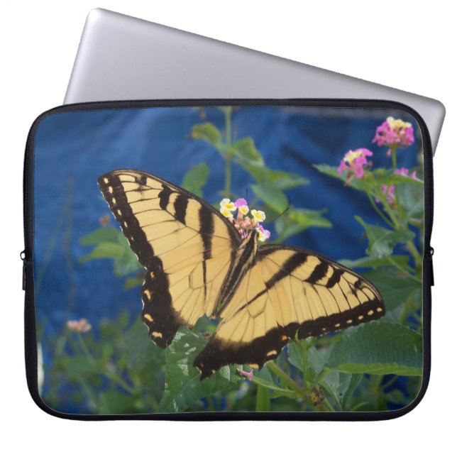 Gele en zwarte zwantstaartvlinder laptop sleeve (Voorkant)