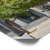 Gele fiets geparkeerd onder Oranje bomen in Valenc Poster (Hoek)