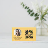 Gele foto met QR-code social media Visitekaartje (Staand voorkant)