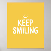 Gele geluksquote blijven glimlachen poster (Voorkant)