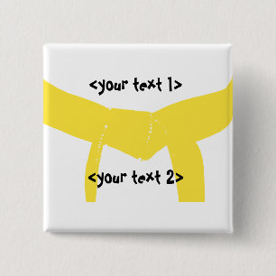Gele gordel voor martiumarts vierkante button 5,1 cm