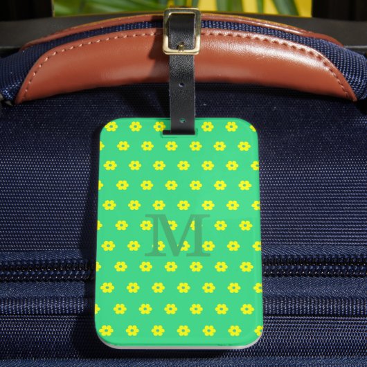 Gele groene bloemen Modern monogram Bagagelabel (Voorkant Insitu 2)