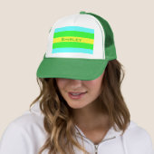 Gele groene en blauwe brede strepen van STaylor Trucker Pet (In situ)