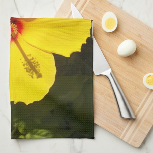 Gele Hibiscus Flower Theedoek (Quarter Fold)