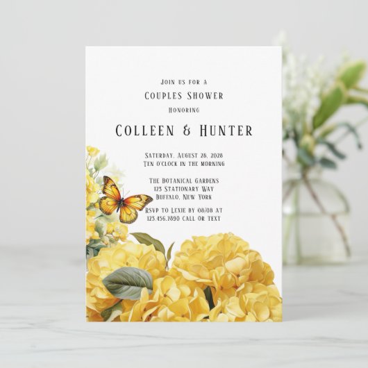 Gele Hydrangea Vlinder Koppels Douche Kaart (Staand voorkant)