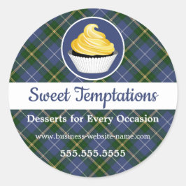 Gele Icing Cupcake op Tartan Patroon Achtergrond Ronde Sticker