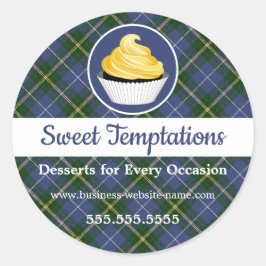 Gele Icing Cupcake op Tartan Patroon Achtergrond Ronde Sticker