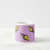 Gele ijs op paars espresso kop (Voorkant)