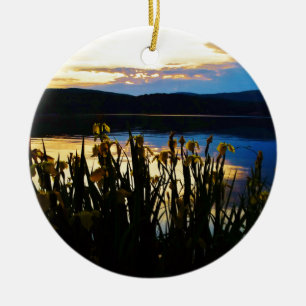 Gele Iris aan de kust van het Arrowidenmeer Keramisch Ornament