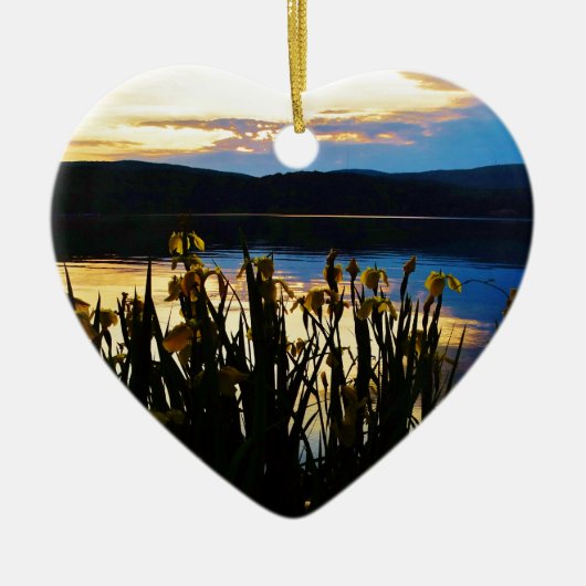 Gele Iris aan de kust van het Arrowidenmeer Keramisch Ornament (Voorkant)