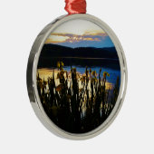 Gele Iris aan de kust van het Arrowidenmeer Metalen Ornament (Rechts)