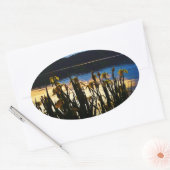 Gele Iris aan de kust van het Arrowidenmeer Ovale Sticker (Envelop)