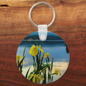 Gele Iris op Lake Shore Sleutelhanger (Voorkant)