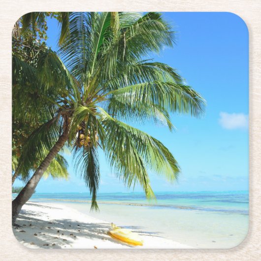 Gele kajak op een witte zandstrand onderzetter (Voorkant)