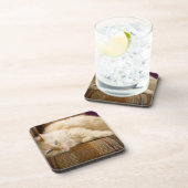  gele kattenpoot op de bank. drankjes onderzetter (Rechterzijde)