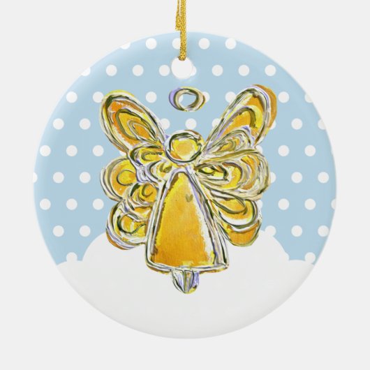 Gele kerstengel die speelt in het sneeuwOrnament Keramisch Ornament (Achterkant)