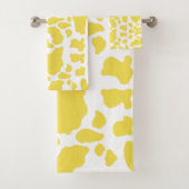 Gele Koe spots Animal Print Patroon Bad Handdoek (Insitu)