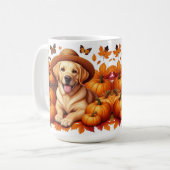 Gele Lab met strohoed pompoenen en herfstblad Koffiemok (Voorkant links)
