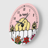 Gele labrador die je kijkt grote klok (Hoek)