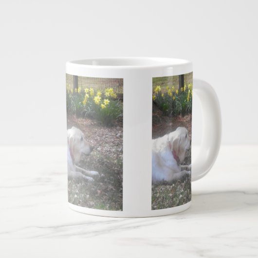 Gele labrador Giant Coffee Mok (Voorkant rechts)