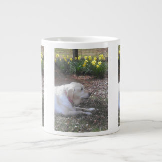 Gele labrador Giant Coffee Mok