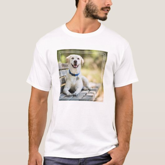 gele labrador introduceert op bank t-shirt (Voorkant)