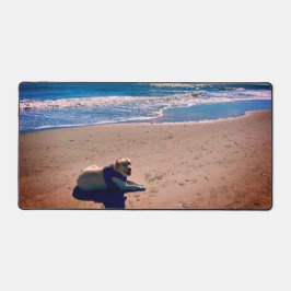 Gele Labrador op een Zandstrand Cool Bureaumat