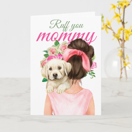 Gele labrador puppy met een vrouw die je moeder ru kaart (Gele Bloem)