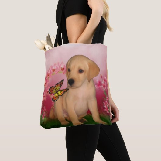 Gele Labrador Puppy Vlinder Bloemen Hondenkunst Tote Bag (Dichtbij)