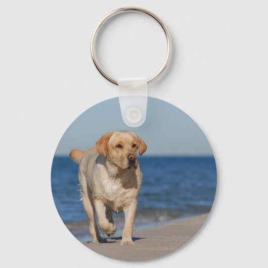 Gele labrador recovery op het strand sleutelhanger (Voorkant)