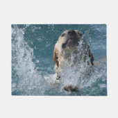 Gele labrador Retriever in de pool Deurmat (Voorkant)