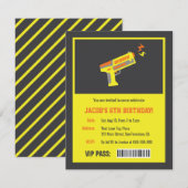 Gele Laser Label Pistool Verjaardag Uitnodigingen (Voorkant / Achterkant)