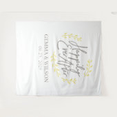 Gele Laurel lekt gelukkig na het huwelijk Wandkleed (Voorkant (horizontaal))