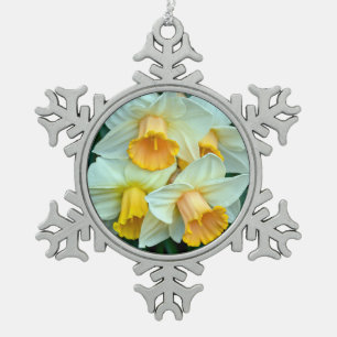 Gele lente narcissen tin sneeuwvlok ornament