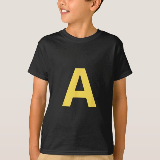 Gele letter A Rode Halloween-feestkostuum T-shirt  (Voorkant)