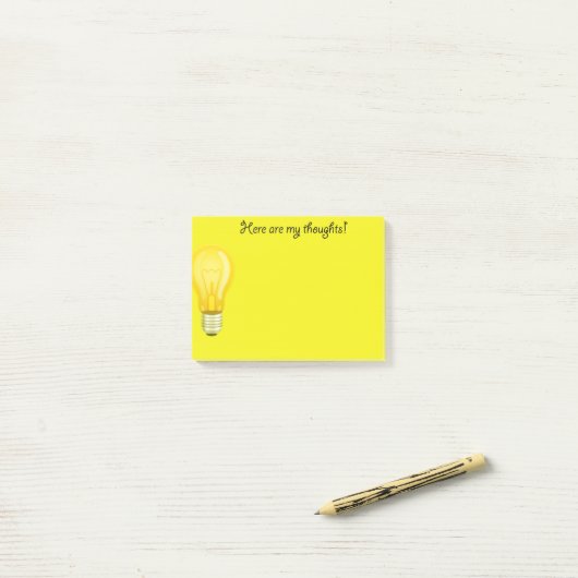 Gele lichte notitieblokken post-it® notes (Op bureau)