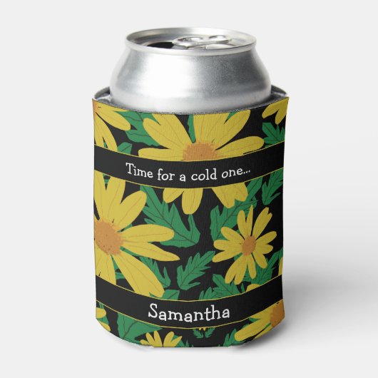 Gele madeliefjes met groene bladeren blikjeskoeler (Blikje Voorkant)