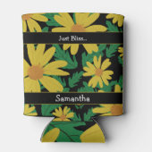 Gele madeliefjes met groene bladeren blikjeskoeler (Achterkant)